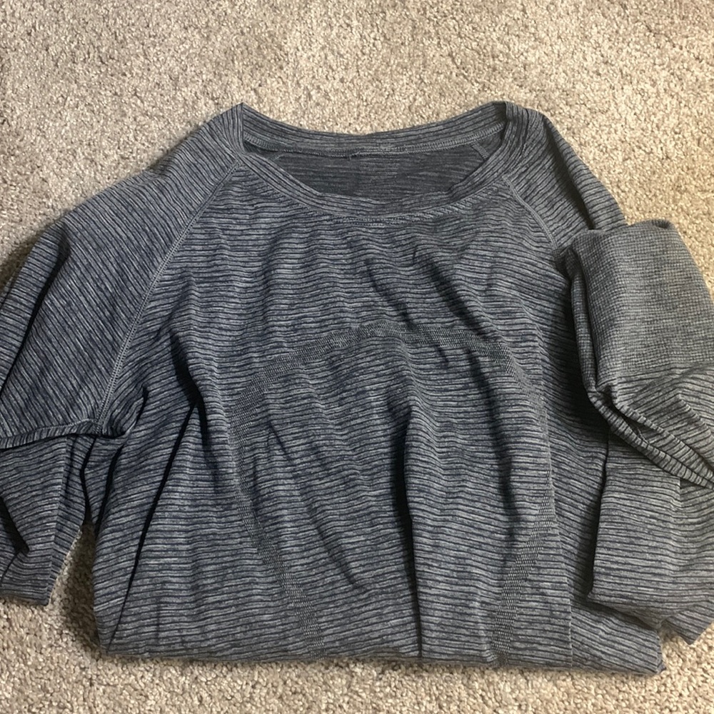 Preppy Lululemon Swiftly Tech long Sleeve
